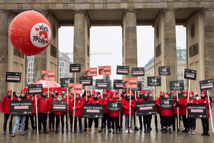 Demonstration to end fur farming in Europe