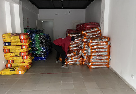 Emergency feeding in Ukraine