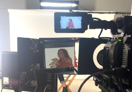 Behind the scenes of the reaction videos about live lamb cutting